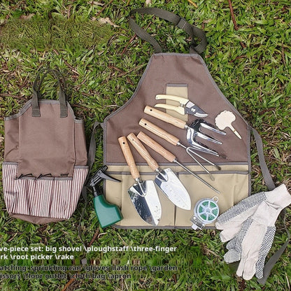 gardening apron and cloth bag